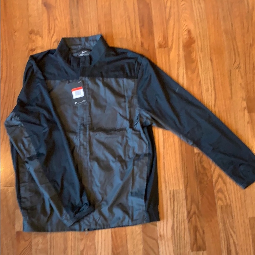 Nike Men’s Shield Golf Jacket